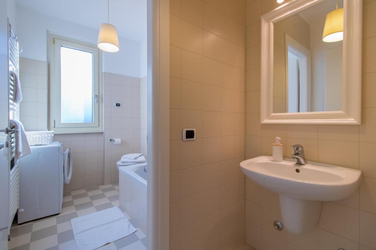 Apartment Tulipani 17 Tremezzo Ruang foto